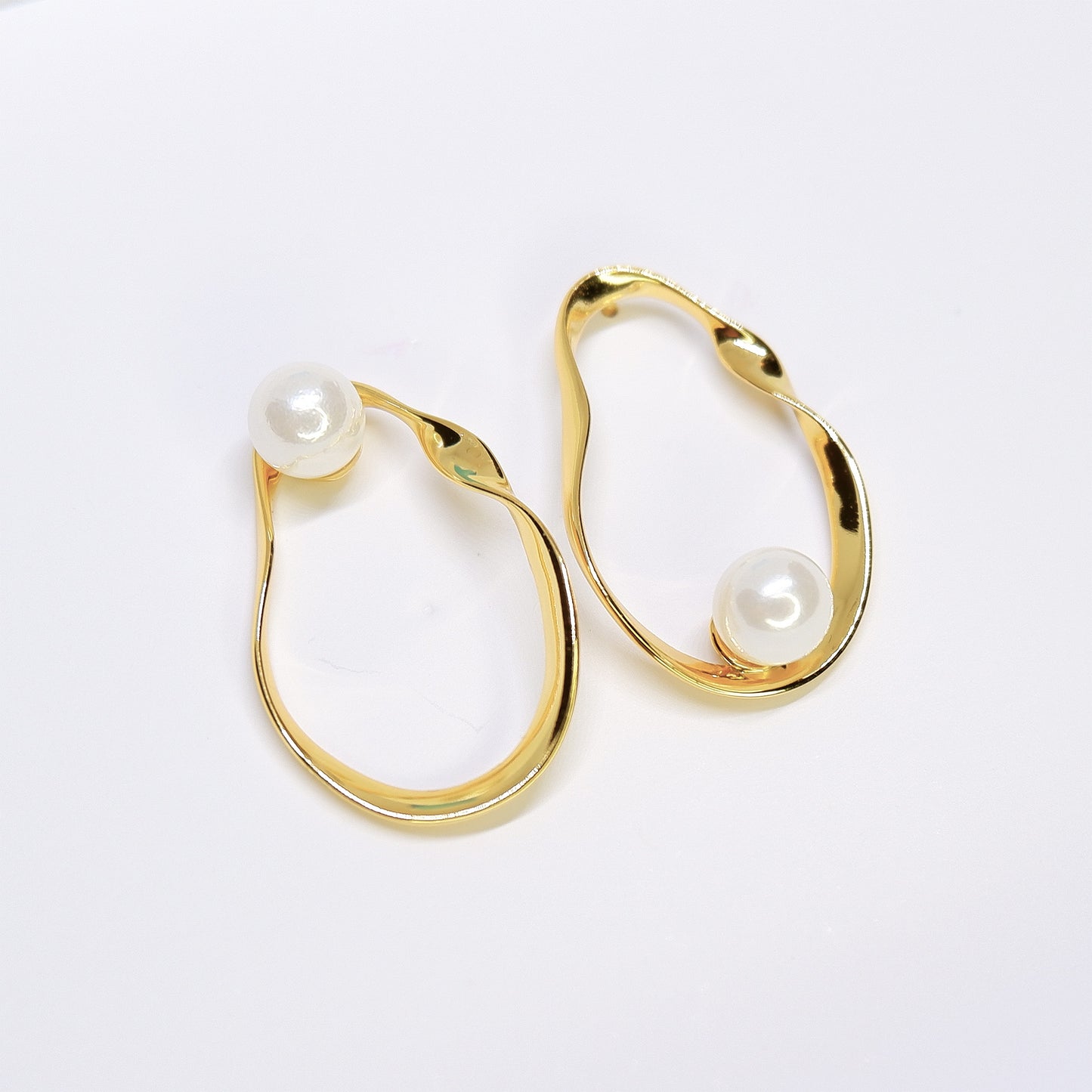 Irregular Shell Pearl Stud Earrings